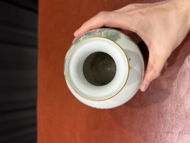 古玩陶瓷民國 粉彩人物紋瓶真品鑒賞圖