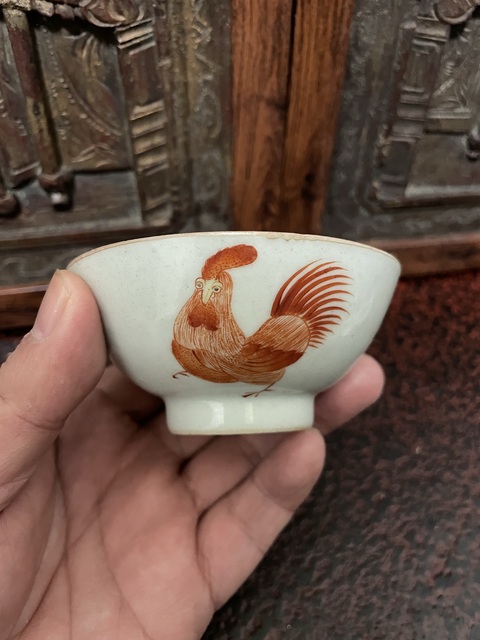 古玩陶瓷大雞圖礬紅杯真品鑒賞圖
