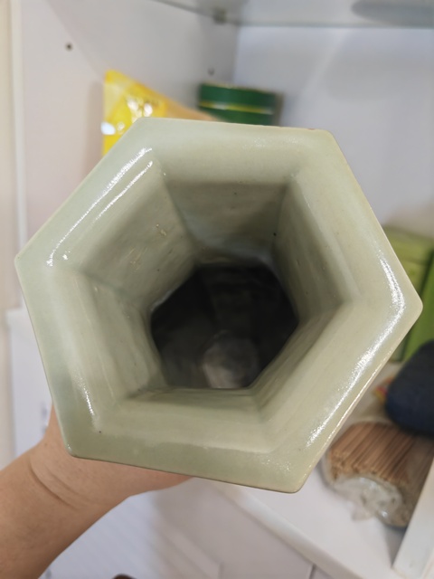 古玩陶瓷印花六方瓶真品鑒賞圖
