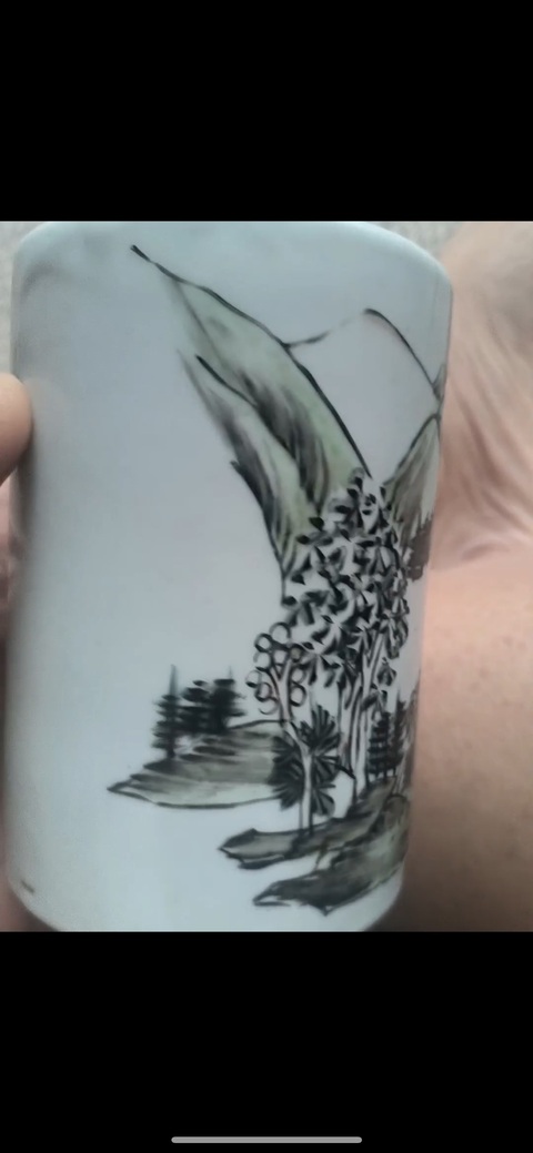 古玩陶瓷山水紋墨彩筆筒真品鑒賞圖