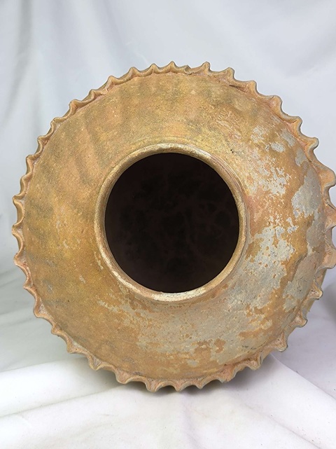 古玩陶瓷（宋代越窯）青釉捏塑水波紋大罐拍賣，當(dāng)前價格3888元