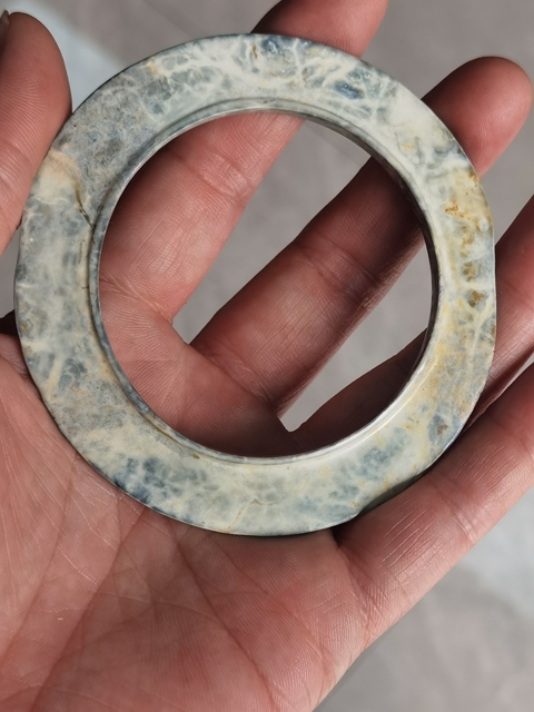 古玩玉器地方玉雕“凸唇環”真品鑒賞圖
