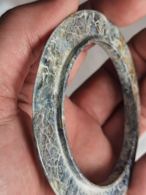 古玩玉器地方玉雕“凸唇環”真品鑒賞圖