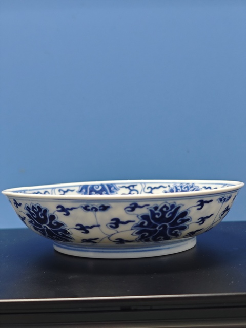 古玩陶瓷［官窯］光緒青花纏枝花卉紋盤拍賣，當前價格9800元