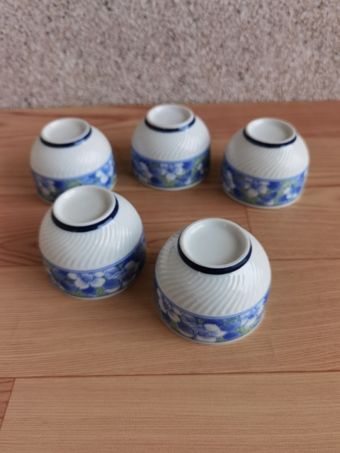 古玩陶瓷青花加彩杯拍賣,當前價格220元