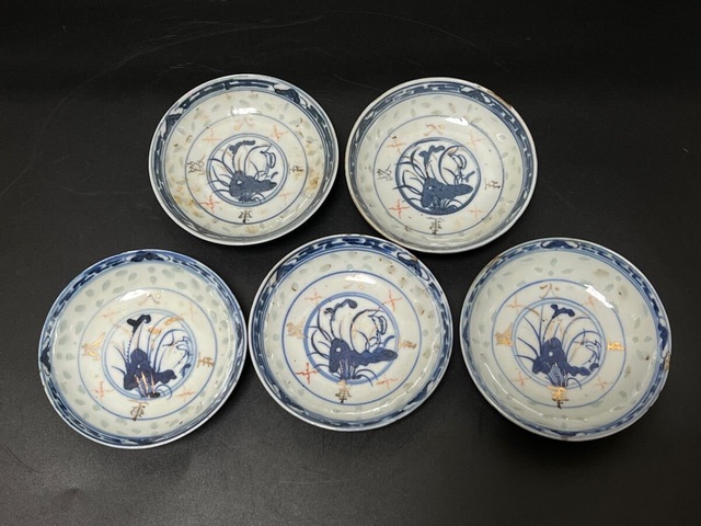 古玩陶瓷青花加彩花卉紋蓋碗拍賣，當(dāng)前價(jià)格8800元