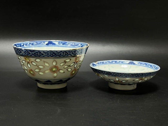 古玩陶瓷青花加彩花卉紋蓋碗拍賣，當(dāng)前價(jià)格8800元