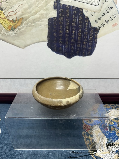 古玩陶瓷唐代精品黃釉盞拍賣,當前價格89元