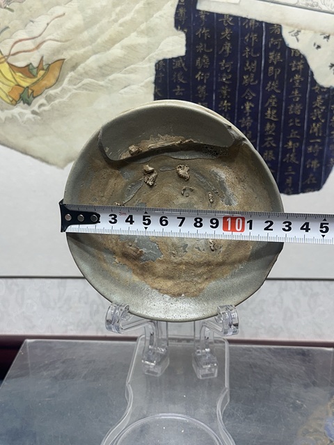 古玩陶瓷五代青釉盤(pán)拍賣，當(dāng)前價(jià)格169元