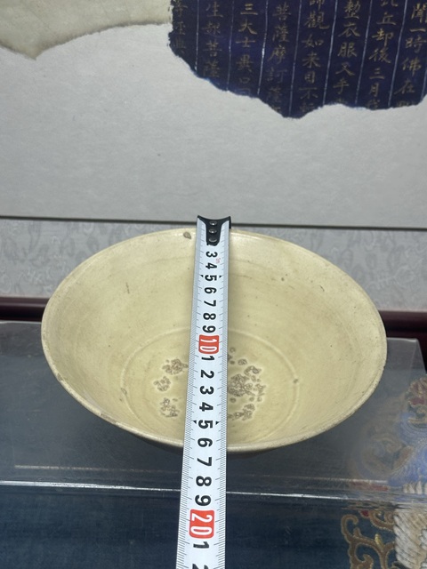 古玩陶瓷磁州窯白釉碗真品鑒賞圖