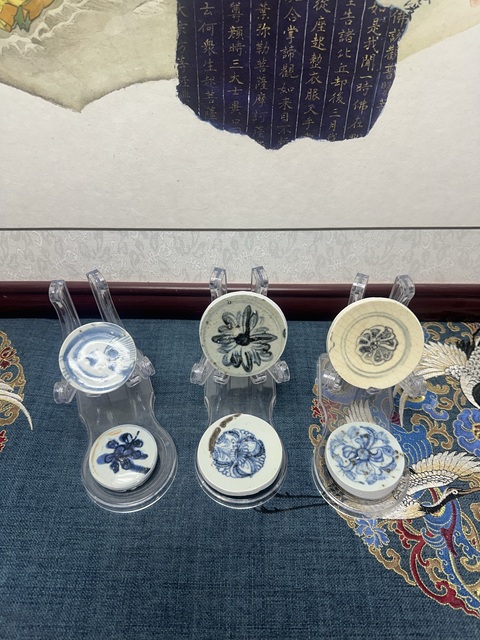 古玩陶瓷明代青花標(biāo)本茶墊真品鑒賞圖