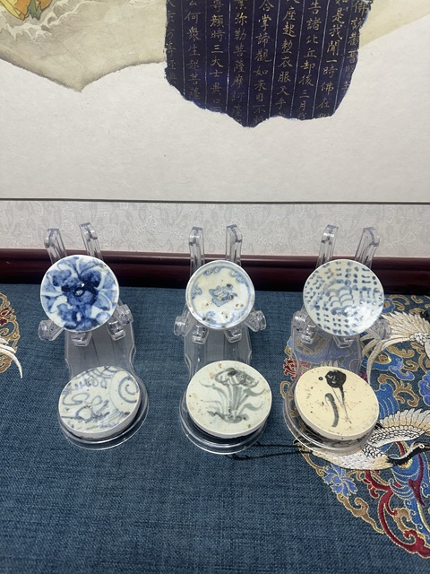 古玩陶瓷明代青花標(biāo)本茶墊真品鑒賞圖
