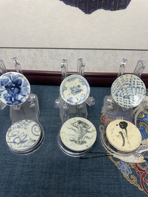 古玩陶瓷明代青花標(biāo)本茶墊真品鑒賞圖