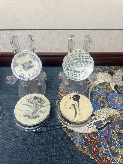 古玩陶瓷明代青花標(biāo)本茶墊真品鑒賞圖