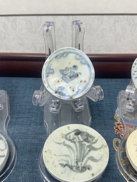 古玩陶瓷明代青花標(biāo)本茶墊真品鑒賞圖