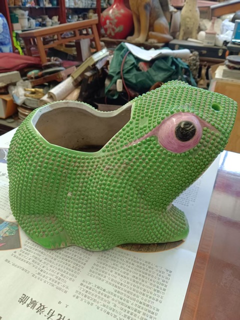 古玩陶瓷綠釉蟾蜍真品鑒賞圖
