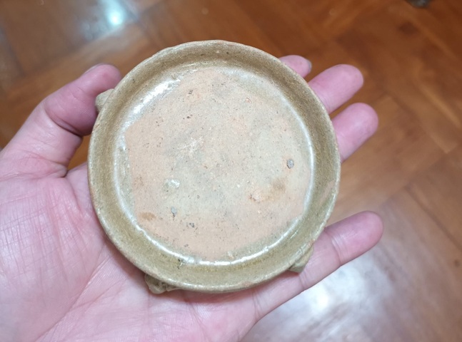 古玩陶瓷四足青釉青釉硯臺真品鑒賞圖