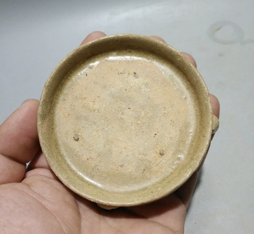 古玩陶瓷四足青釉青釉硯臺真品鑒賞圖