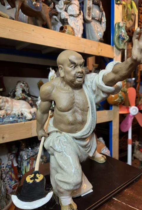 古玩陶瓷石灣窯人物造像真品鑒賞圖