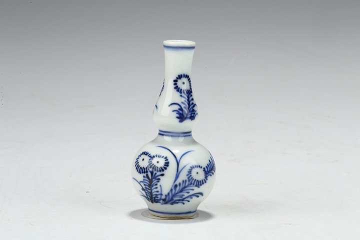 古玩陶瓷康熙·青花花卉紋小葫蘆瓶真品鑒賞圖