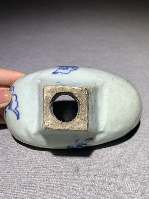 古玩陶瓷青花花蝶紋水器真品鑒賞圖