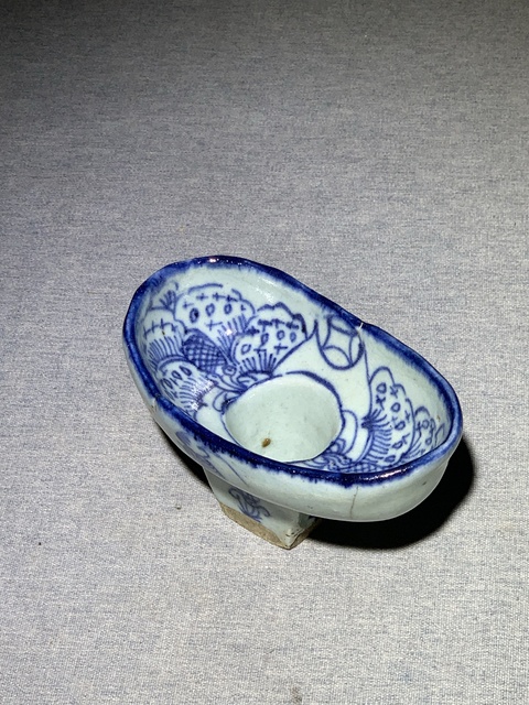古玩陶瓷青花花蝶紋水器真品鑒賞圖