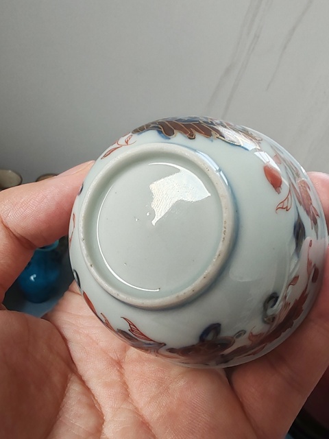 古玩陶瓷青花礬紅描金花卉紋杯真品鑒賞圖