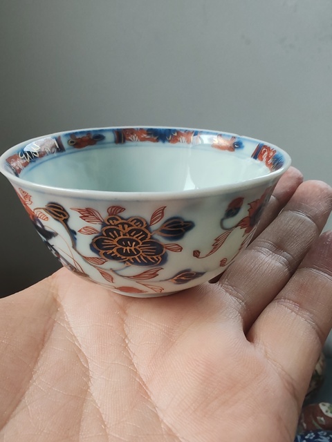 古玩陶瓷青花礬紅描金花卉紋杯真品鑒賞圖