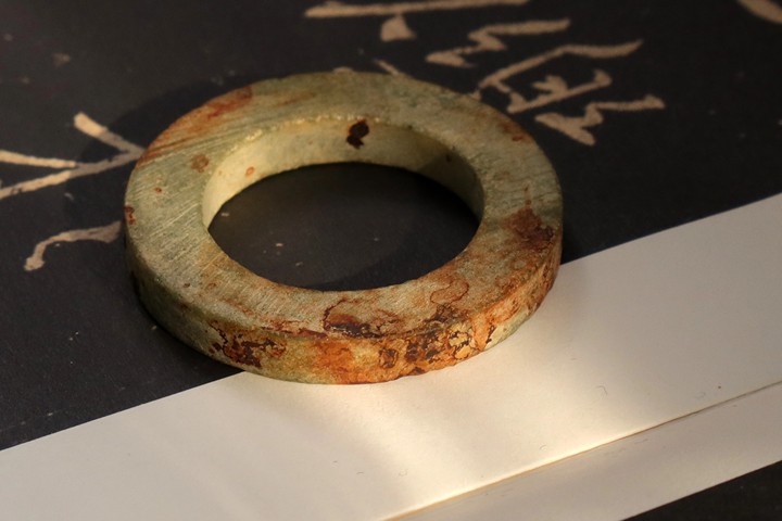 古玩玉器地方料玉環真品鑒賞圖