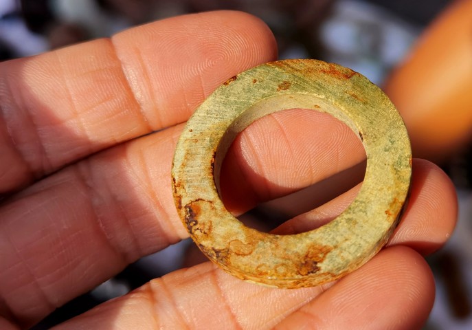 古玩玉器地方料玉環真品鑒賞圖