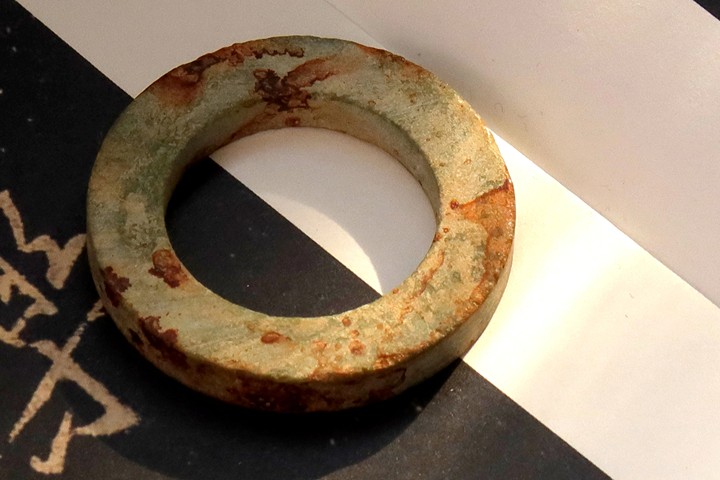 古玩玉器地方料玉環真品鑒賞圖