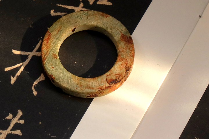古玩玉器地方料玉環真品鑒賞圖