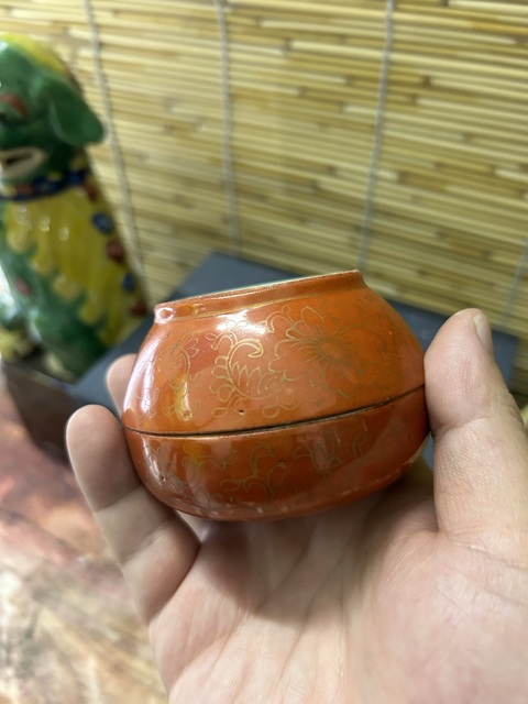 古玩陶瓷清代**紅描金蓋盒拍賣，當前價格1500元
