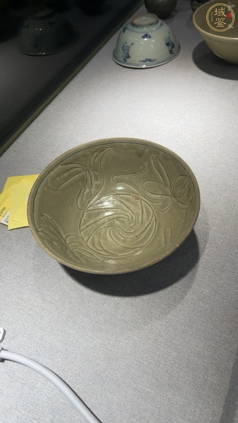 古玩陶瓷宋.龍泉青瓷刻花大碗拍賣,當前價格1980元