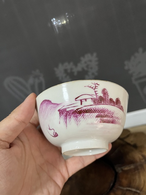 古玩陶瓷胭脂紅彩山水人物紋茶碗真品鑒賞圖