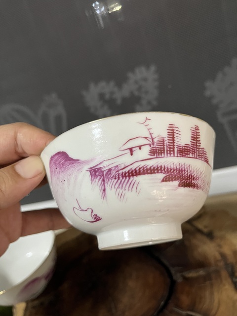 古玩陶瓷胭脂紅彩山水人物紋茶碗真品鑒賞圖