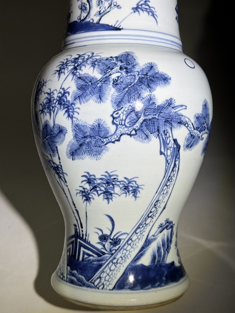 古玩陶瓷歲寒三友松竹梅青花鳳尾尊真品鑒賞圖