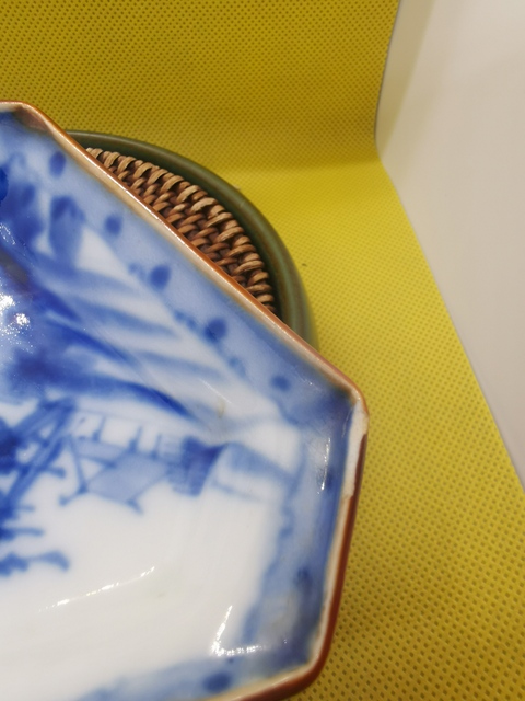 古玩陶瓷山水紋青花盤真品鑒賞圖