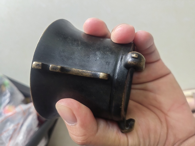 古玩銅器爐子真品鑒賞圖