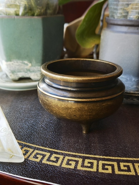 古玩銅器銅爐拍賣，當(dāng)前價(jià)格700元