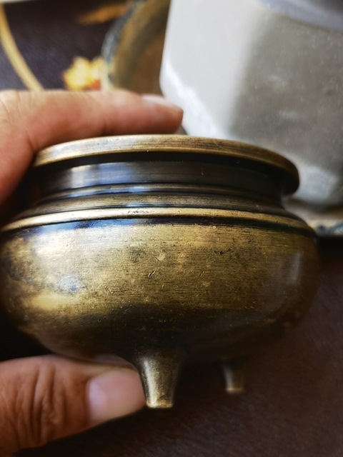 古玩銅器銅爐拍賣，當(dāng)前價(jià)格700元