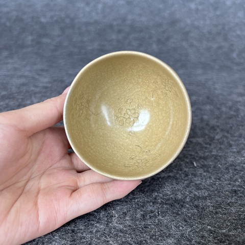 古玩陶瓷宋·高麗青瓷刻花盞拍賣，當前價格20000元