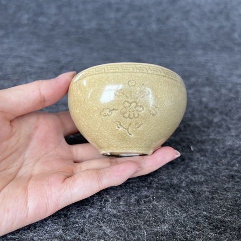 古玩陶瓷宋·高麗青瓷刻花盞拍賣，當前價格20000元