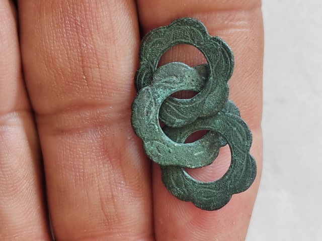 古玩銅器創(chuàng)匯銅三環(huán)拍賣，當(dāng)前價格198元