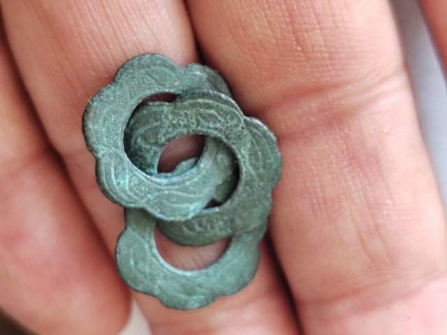 古玩銅器創(chuàng)匯銅三環(huán)拍賣，當(dāng)前價格198元