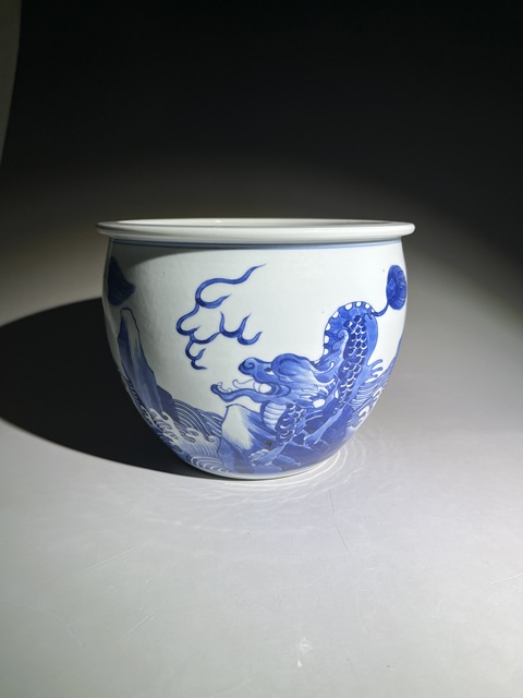 古玩陶瓷青花海水瑞獸紋缸拍賣，當前價格40000元