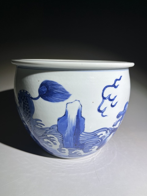 古玩陶瓷青花海水瑞獸紋缸拍賣，當前價格40000元