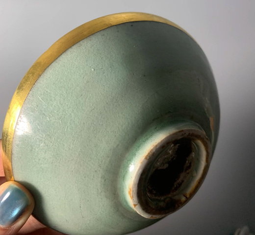 古玩陶瓷北宋·河濱遺范款龍泉青瓷茶碗鑲金邊拍賣,當前價格50000元