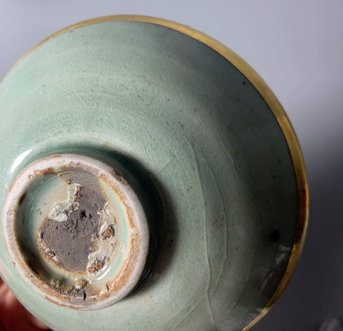 古玩陶瓷北宋·河濱遺范款龍泉青瓷茶碗鑲金邊拍賣,當前價格50000元