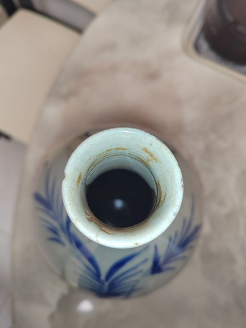 古玩陶瓷青花瓶拍賣,當(dāng)前價格200元